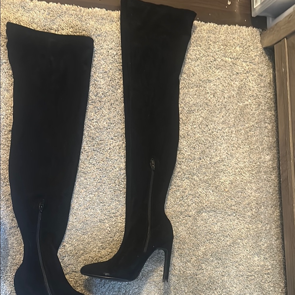 Elegant Black Over-the-Knee Boots